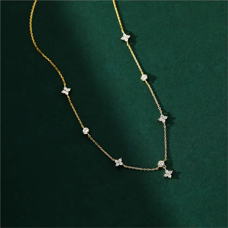 Inlaid Zircon Four-Leaf Flower Chain Necklace for Women New Niche Light Luxury Hot Fashion Collares Choker Accessories